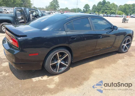 2013 Dodge Charger Sxt z USA, uszkodzony, nr VIN 2C3CDXHG5DH555690